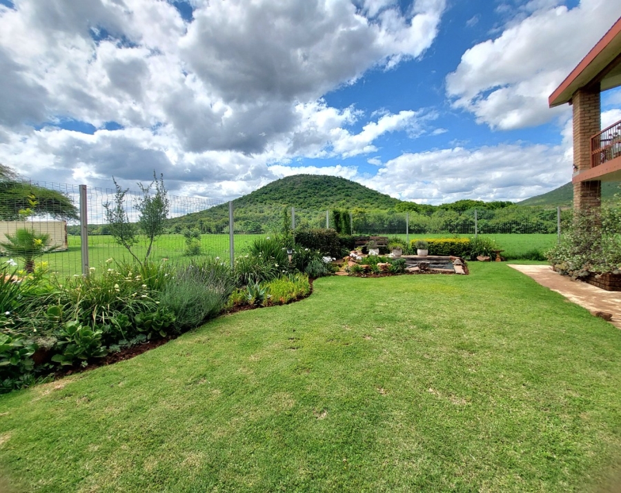 Commercial Property for Sale in Zoutpansdrift North West